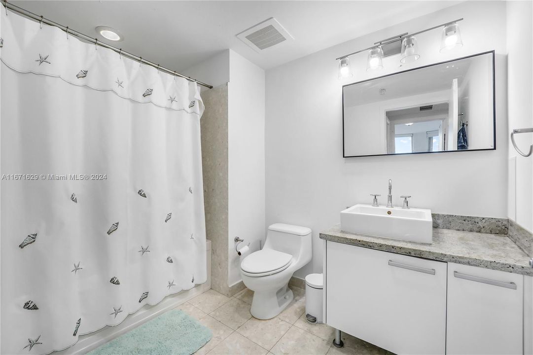 For Sale: $490,000 (1 beds, 1 baths, 783 Square Feet)