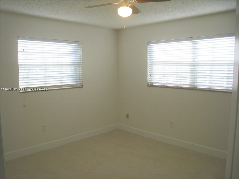 For Rent: $4,200 (3 beds, 2 baths, 1775 Square Feet)