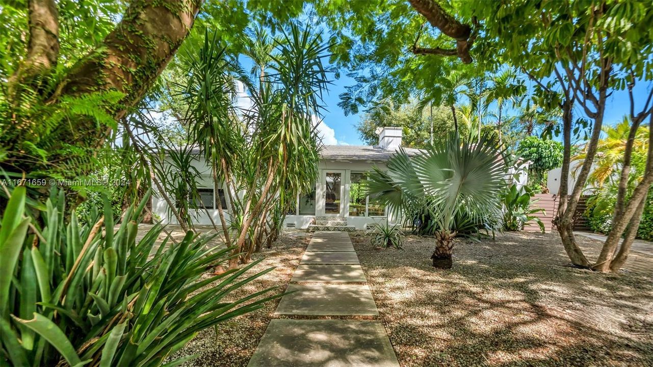 En Venta: $1,970,000 (3 camas, 2 baños, 1939 Pies cuadrados)