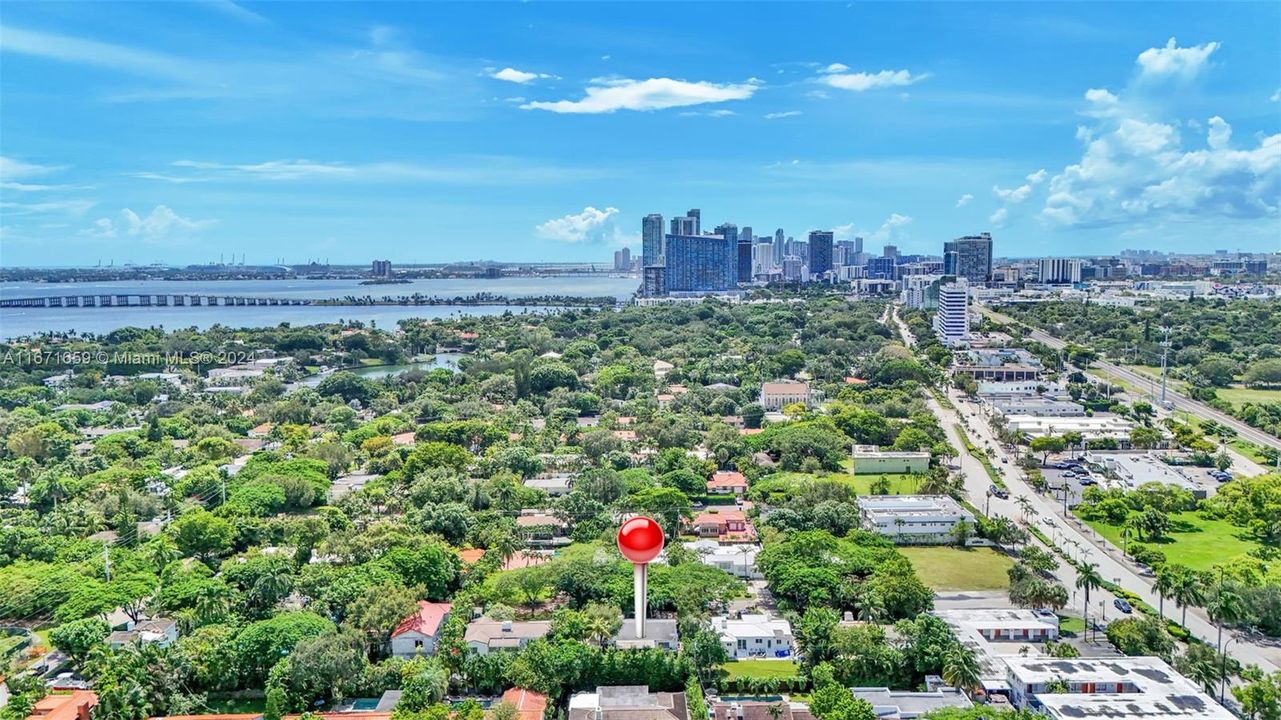 For Sale: $1,970,000 (3 beds, 2 baths, 1939 Square Feet)