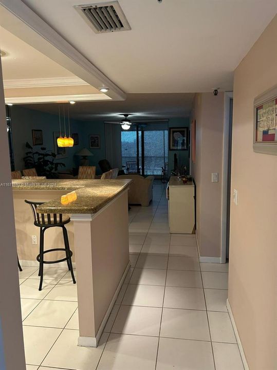 For Rent: $2,200 (2 beds, 2 baths, 1050 Square Feet)