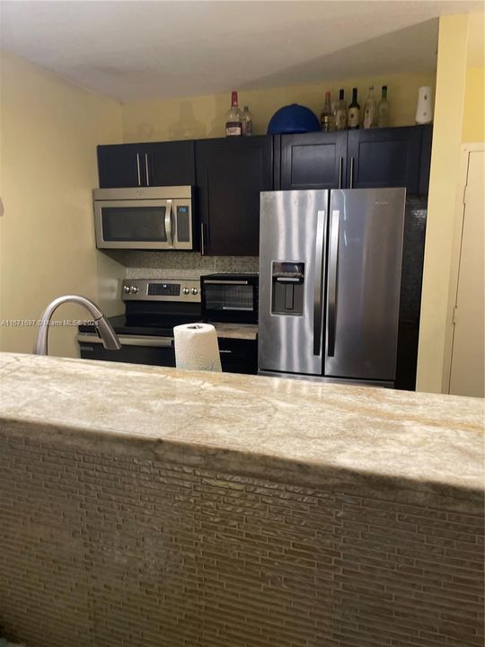 For Sale: $149,900 (1 beds, 1 baths, 475 Square Feet)