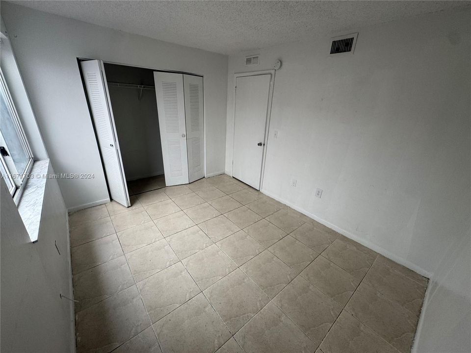 For Rent: $2,100 (2 beds, 1 baths, 5928 Square Feet)