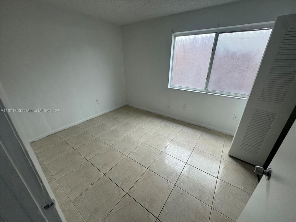 For Rent: $2,100 (2 beds, 1 baths, 5928 Square Feet)