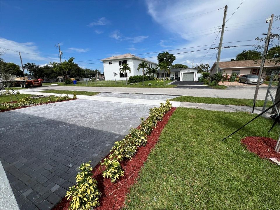 For Sale: $599,000 (3 beds, 2 baths, 1480 Square Feet)