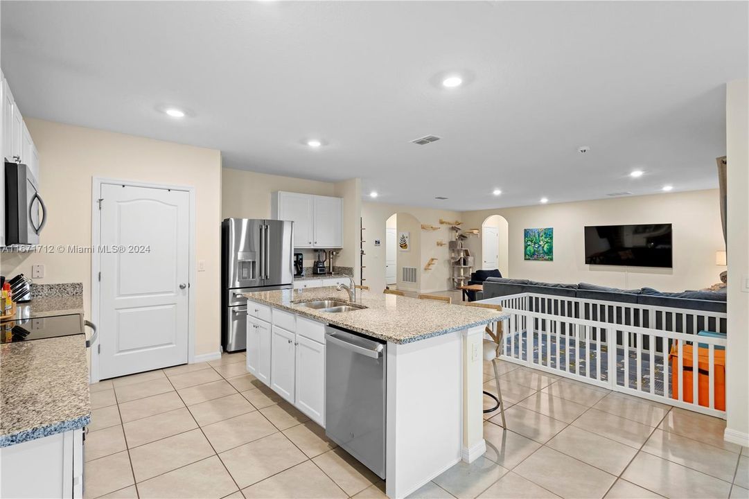 For Sale: $430,000 (4 beds, 2 baths, 2310 Square Feet)