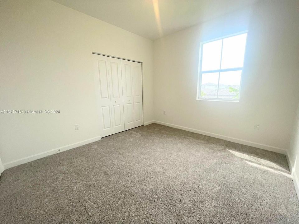 For Rent: $4,500 (5 beds, 3 baths, 2665 Square Feet)