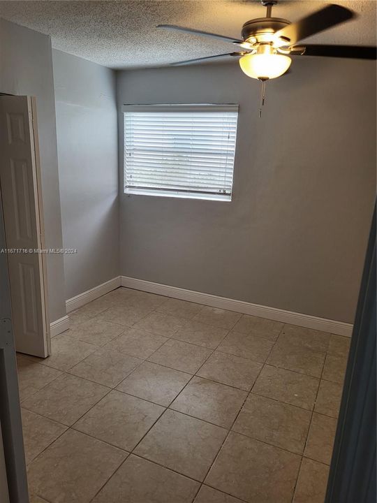 For Rent: $2,650 (3 beds, 1 baths, 1035 Square Feet)