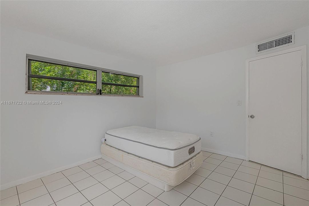 For Rent: $2,200 (2 beds, 2 baths, 1156 Square Feet)