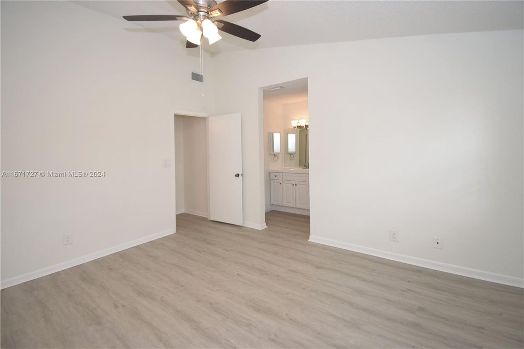 For Rent: $2,300 (2 beds, 2 baths, 1332 Square Feet)