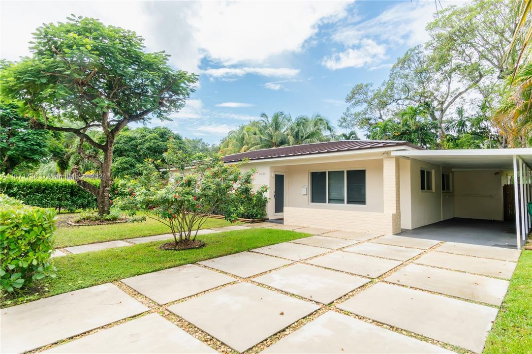 For Sale: $1,175,000 (3 beds, 2 baths, 1305 Square Feet)