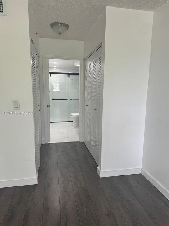 For Rent: $2,500 (2 beds, 2 baths, 983 Square Feet)