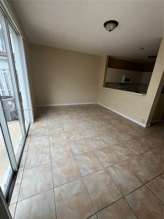 For Rent: $2,800 (3 beds, 2 baths, 1452 Square Feet)