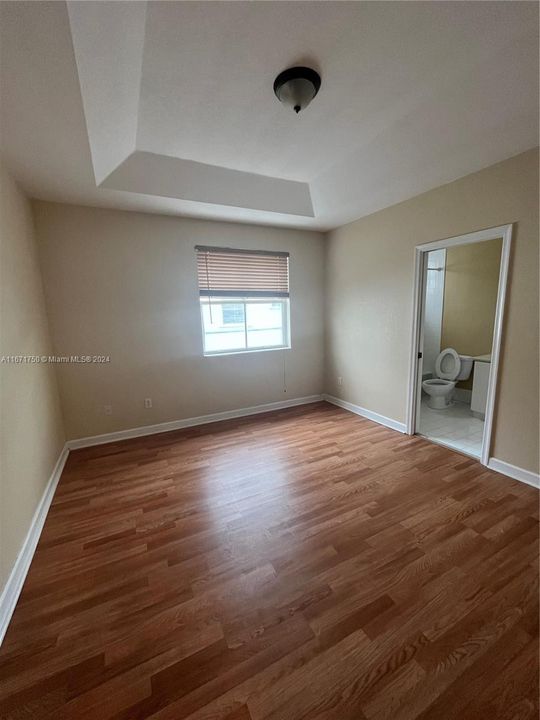 For Rent: $2,800 (3 beds, 2 baths, 1452 Square Feet)