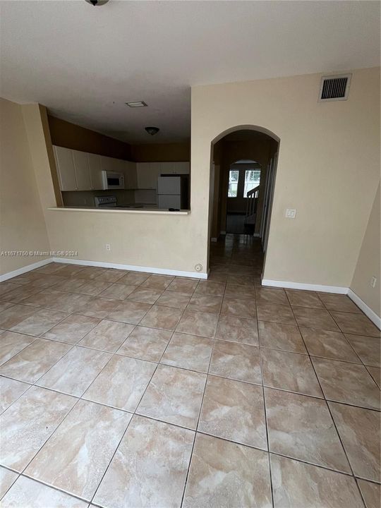 For Rent: $2,800 (3 beds, 2 baths, 1452 Square Feet)