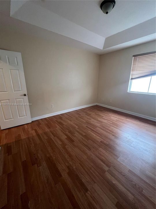 For Rent: $2,800 (3 beds, 2 baths, 1452 Square Feet)