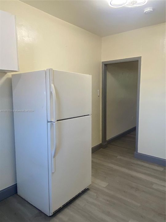 For Rent: $1,350 (0 beds, 1 baths, 450 Square Feet)