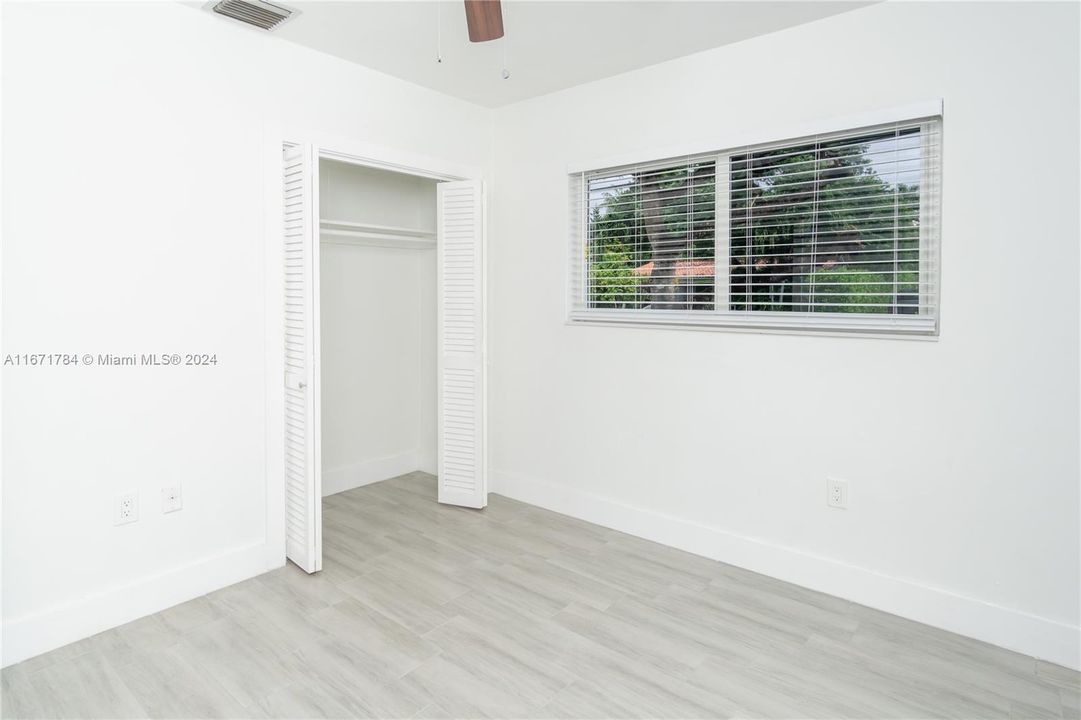 For Rent: $5,300 (3 beds, 2 baths, 1305 Square Feet)