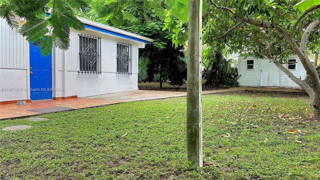 En Venta: $1,350,000 (4 camas, 2 baños, 3058 Pies cuadrados)