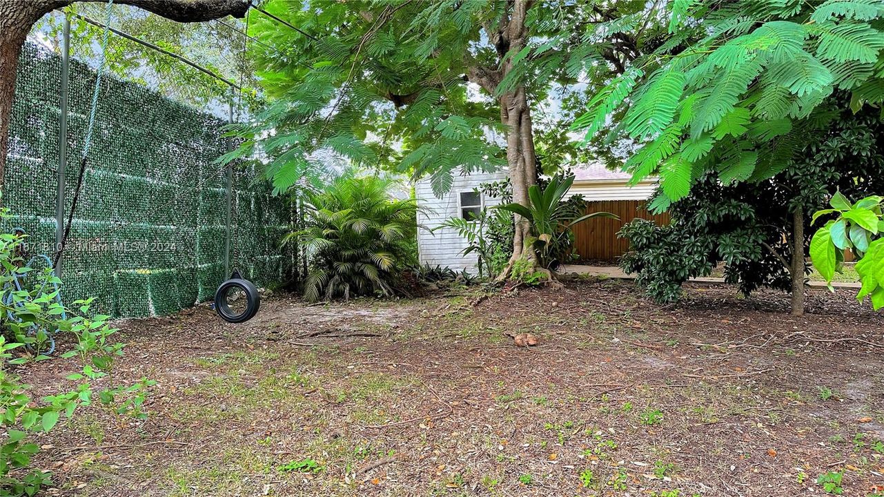 For Sale: $1,350,000 (4 beds, 2 baths, 3058 Square Feet)