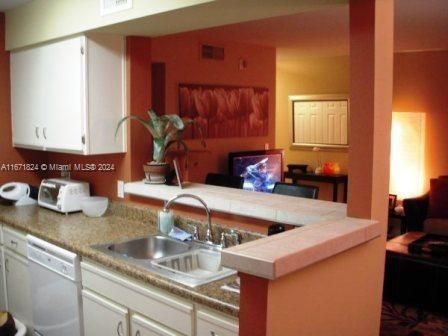 For Rent: $1,675 (1 beds, 1 baths, 834 Square Feet)