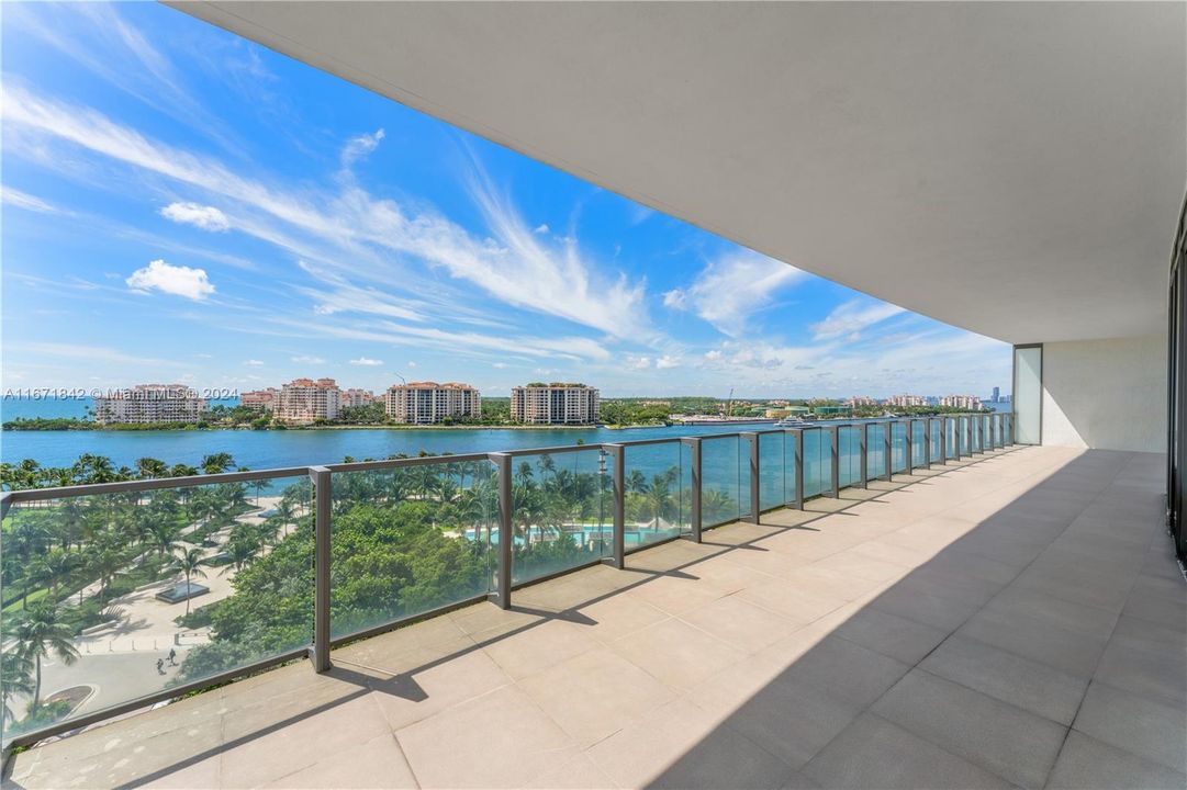 For Sale: $15,900,000 (4 beds, 3 baths, 3731 Square Feet)