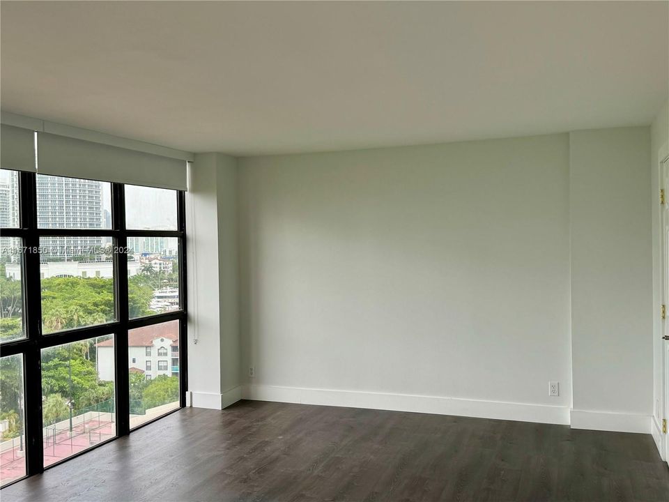 For Rent: $2,600 (2 beds, 2 baths, 1339 Square Feet)