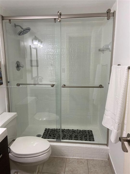 For Rent: $2,600 (2 beds, 2 baths, 1339 Square Feet)