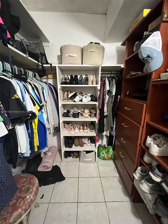 En Renta: $2,400 (2 camas, 2 baños, 1025 Pies cuadrados)