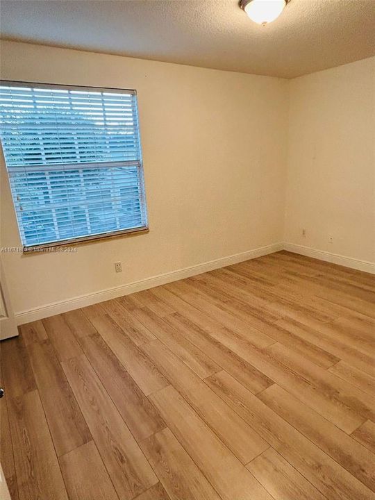 For Rent: $2,800 (2 beds, 2 baths, 1130 Square Feet)