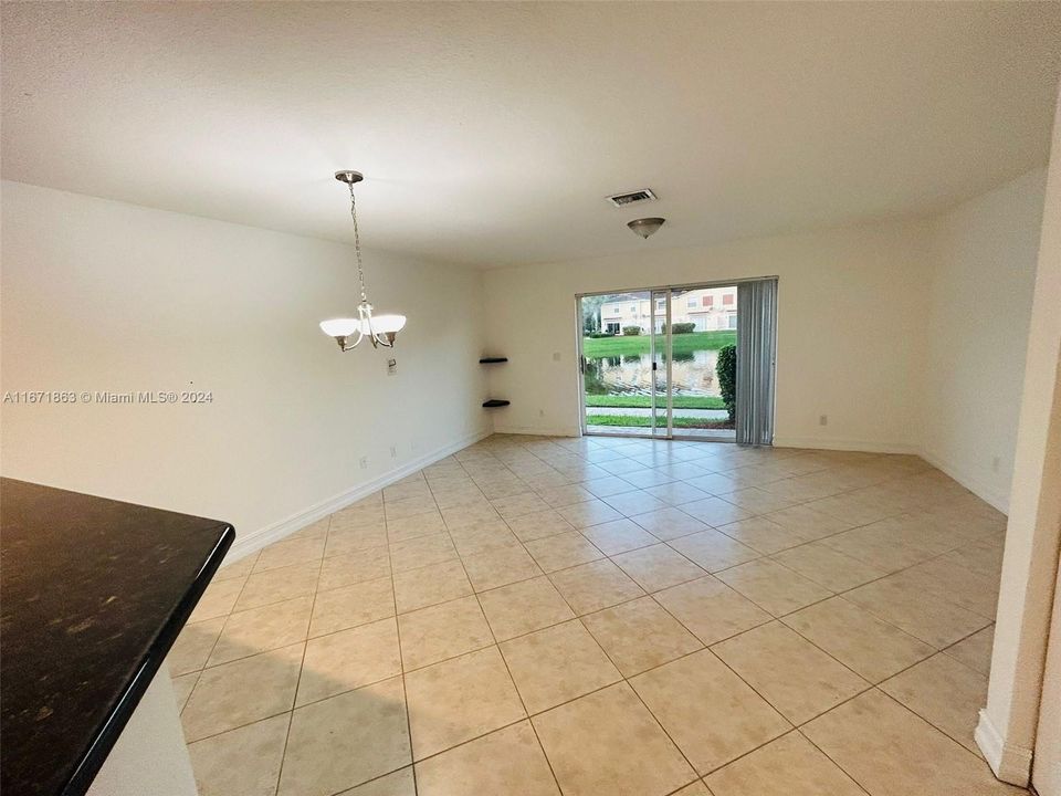 For Rent: $2,800 (2 beds, 2 baths, 1130 Square Feet)