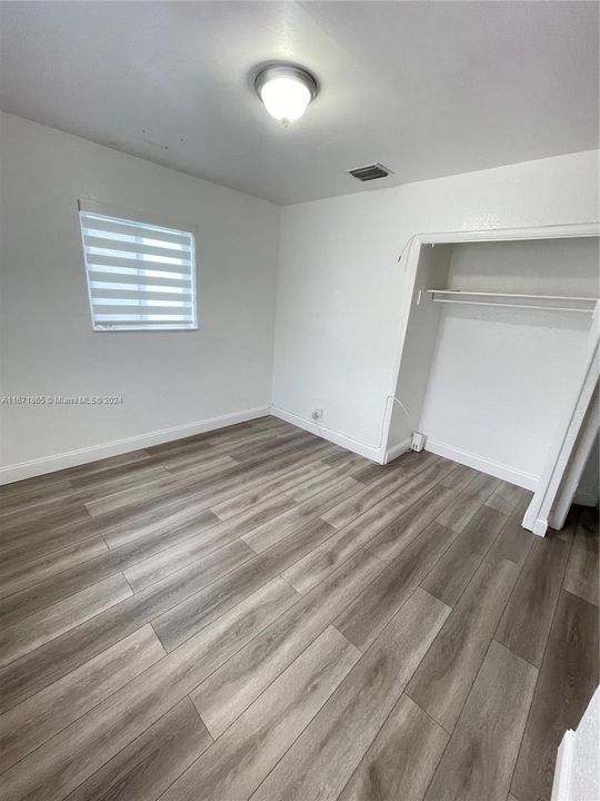 For Rent: $3,500 (3 beds, 2 baths, 1200 Square Feet)