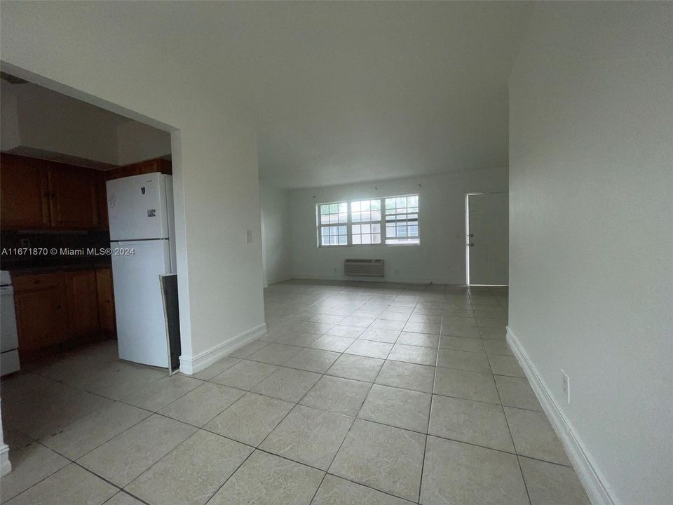 For Rent: $2,500 (2 beds, 2 baths, 5029 Square Feet)