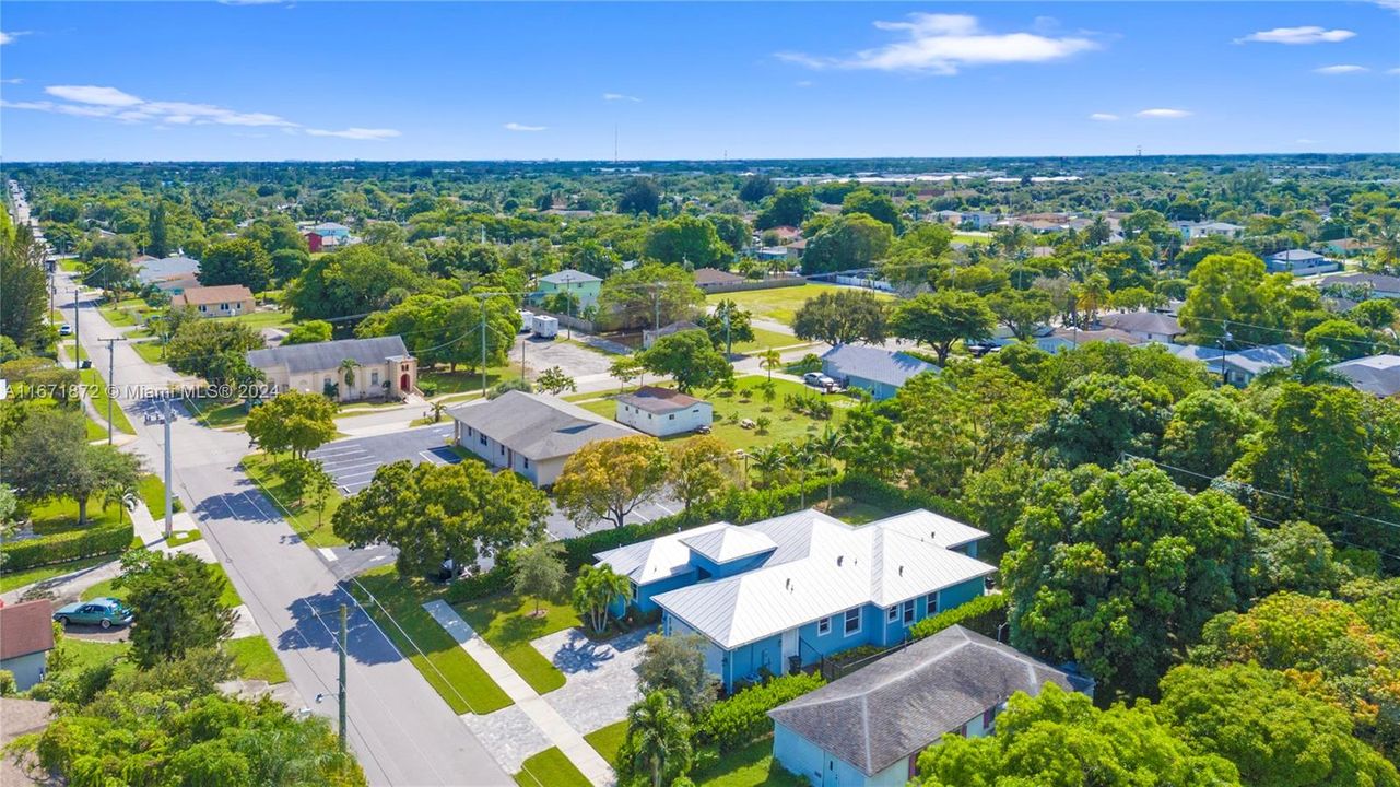 For Sale: $1,350,000 (4 beds, 3 baths, 2322 Square Feet)