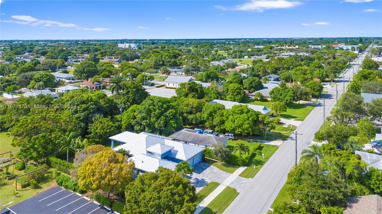 For Sale: $1,350,000 (4 beds, 3 baths, 2322 Square Feet)