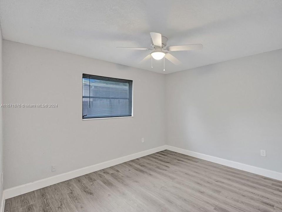 For Rent: $2,500 (2 beds, 1 baths, 2052 Square Feet)