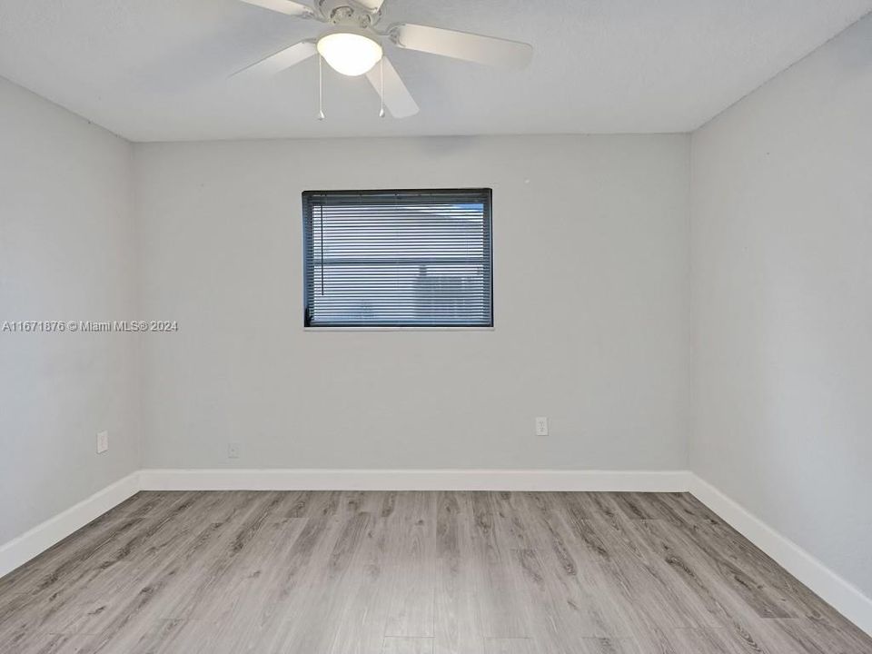 For Rent: $2,500 (2 beds, 1 baths, 2052 Square Feet)