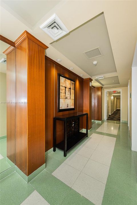 Elevator's Lobby