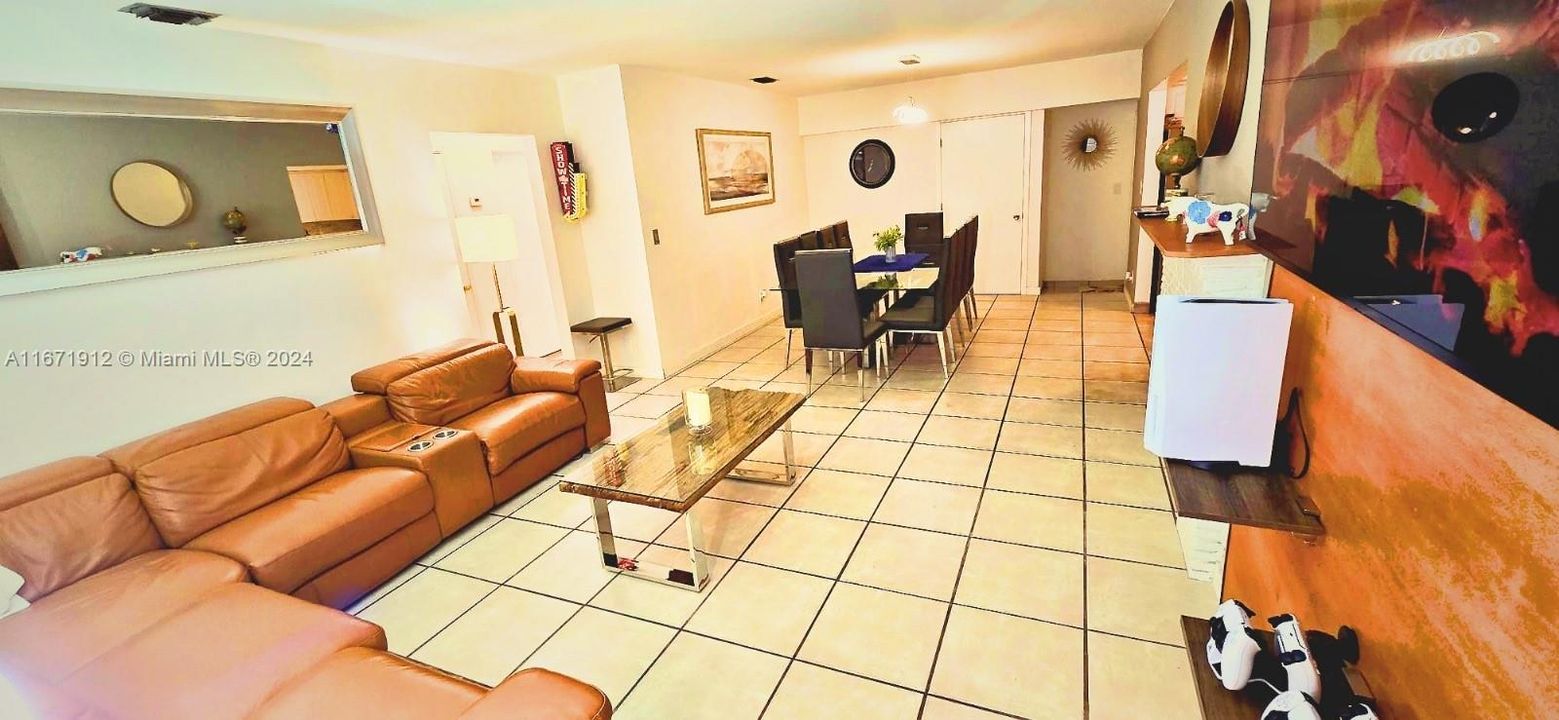 En Venta: $499,000 (3 camas, 2 baños, 1199 Pies cuadrados)