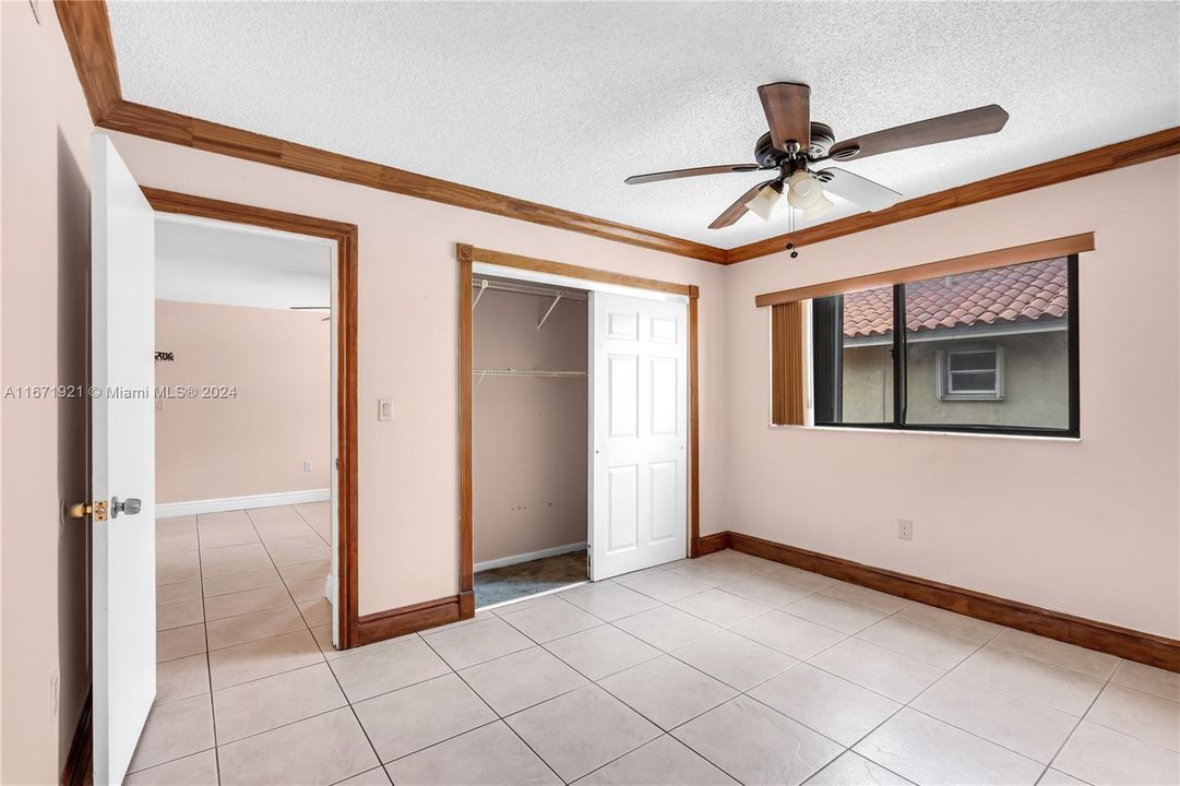 For Sale: $315,000 (2 beds, 2 baths, 847 Square Feet)