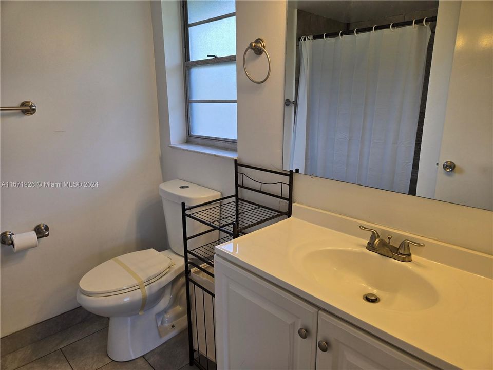 For Rent: $2,200 (2 beds, 2 baths, 805 Square Feet)