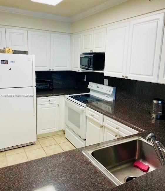 For Rent: $2,100 (0 beds, 1 baths, 486 Square Feet)