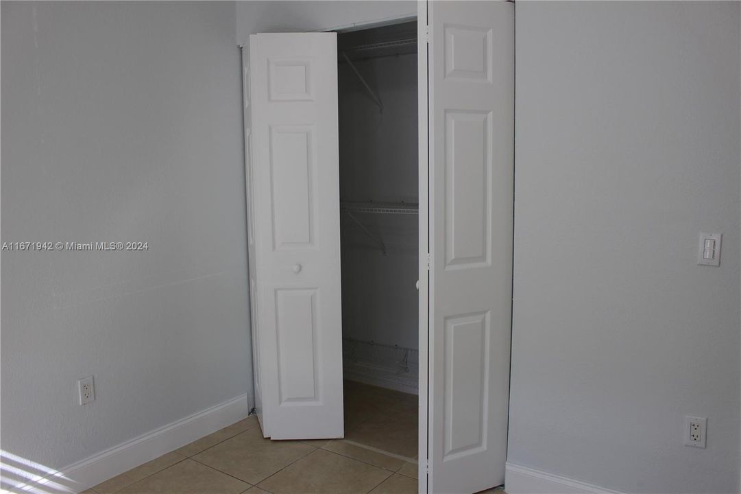 2nd br. closet