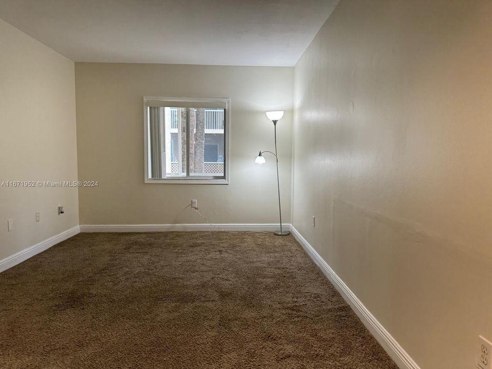 For Rent: $2,000 (2 beds, 2 baths, 1210 Square Feet)