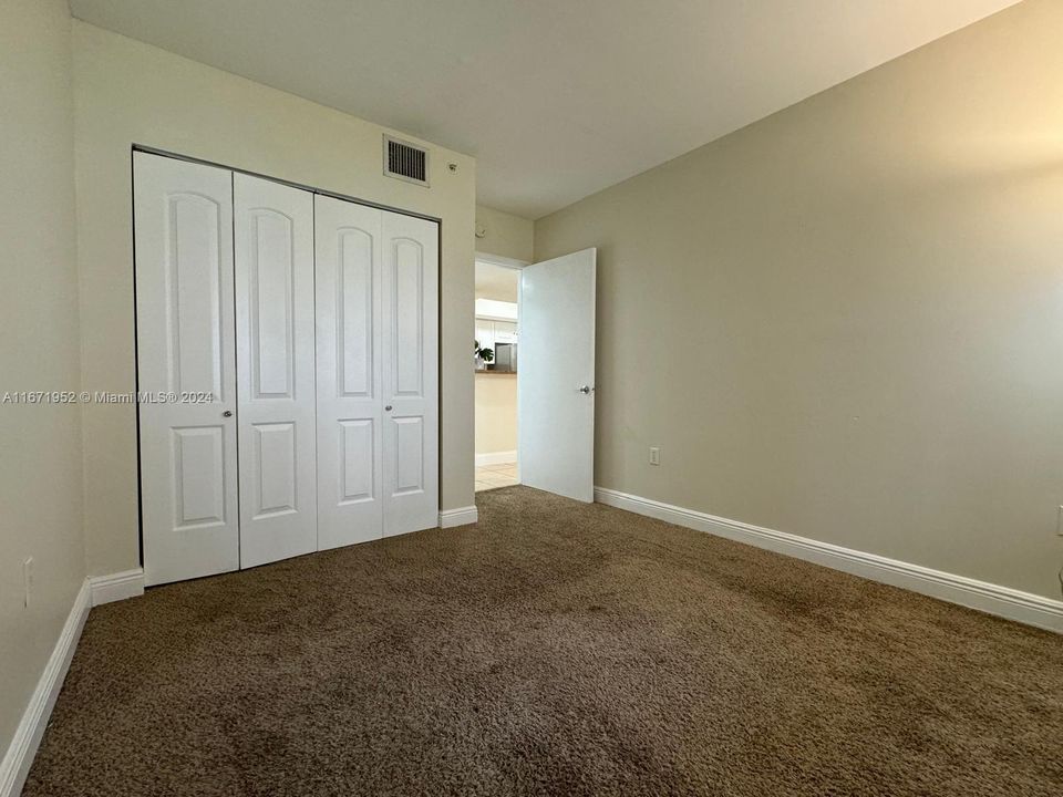 For Rent: $2,000 (2 beds, 2 baths, 1210 Square Feet)