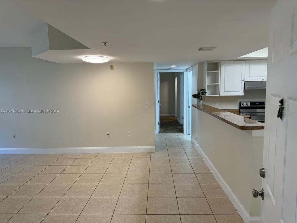 For Rent: $2,000 (2 beds, 2 baths, 1210 Square Feet)