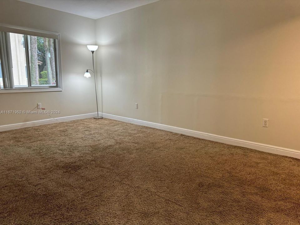 For Rent: $2,000 (2 beds, 2 baths, 1210 Square Feet)