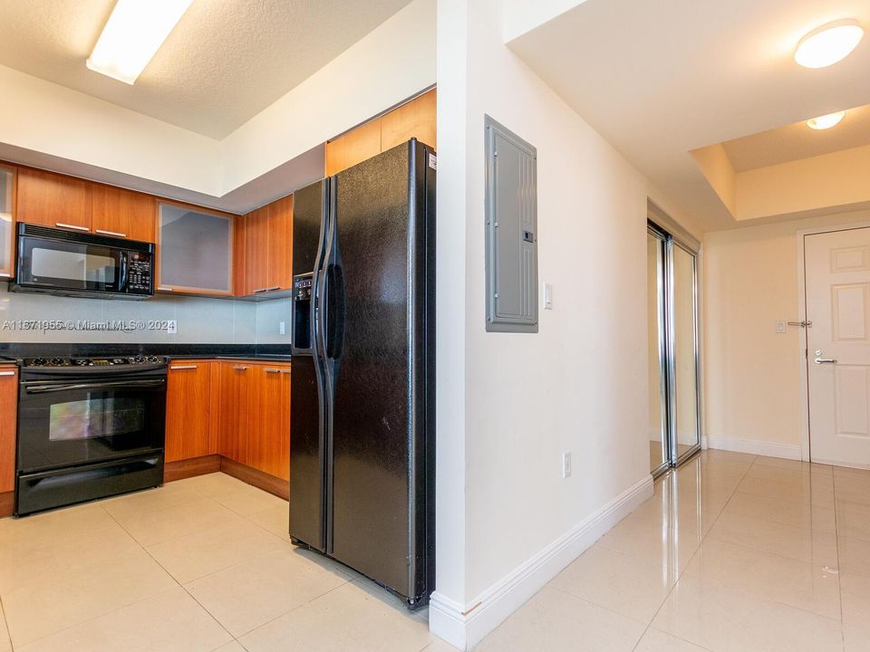 For Sale: $1,020,000 (2 beds, 2 baths, 1266 Square Feet)