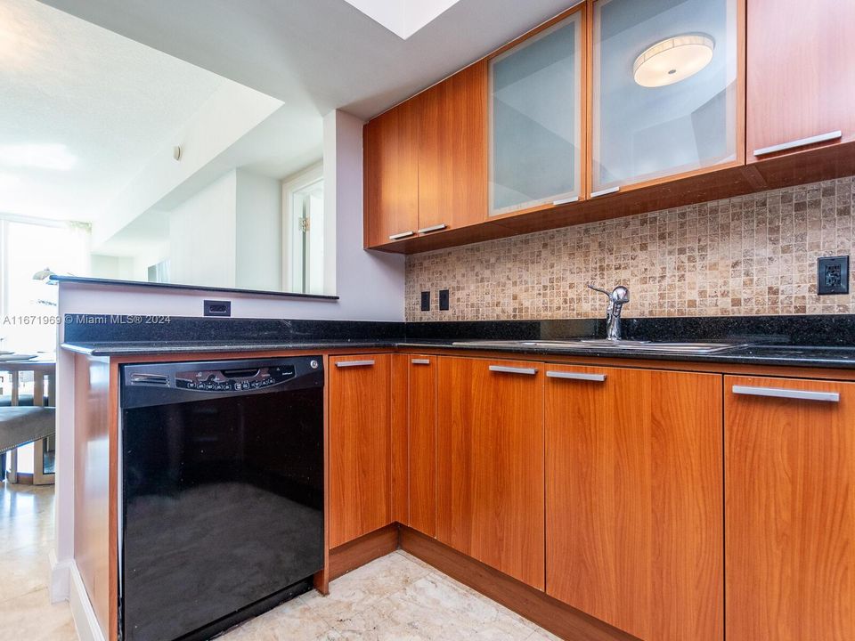 En Venta: $1,150,000 (2 camas, 2 baños, 1623 Pies cuadrados)