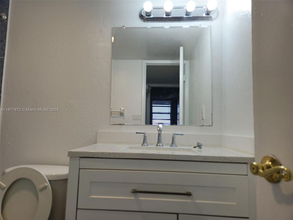 For Rent: $1,825 (1 beds, 1 baths, 605 Square Feet)